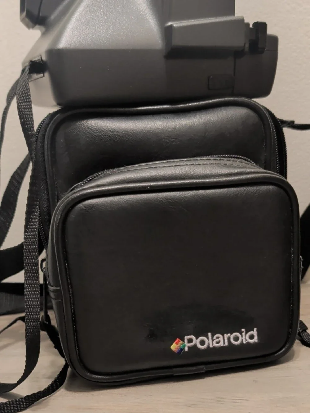 Polaroid OneStep Instant Camera in Black with Black Carry Case